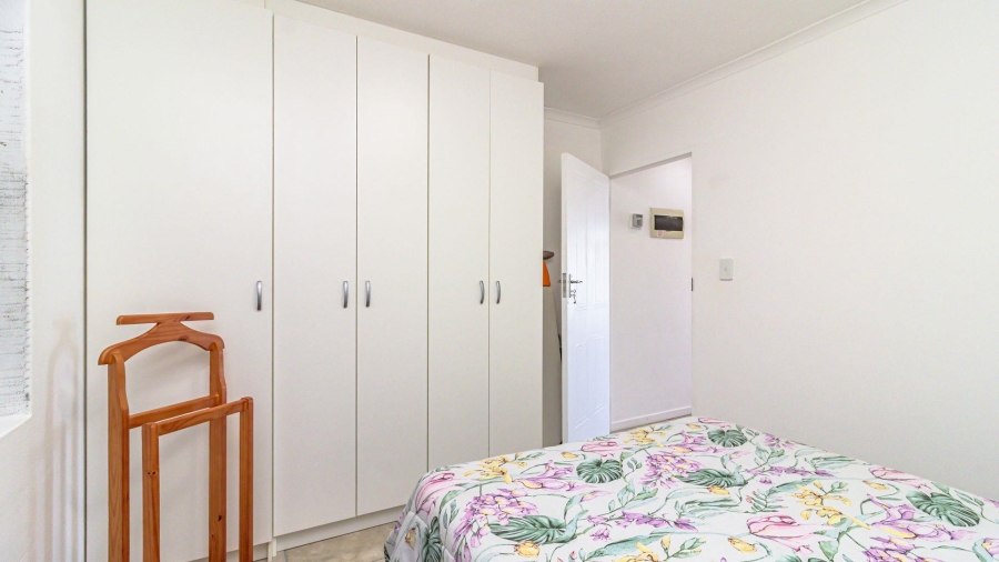 2 Bedroom Property for Sale in De Kelders Western Cape